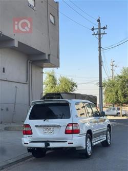 تۆیۆتا لاند کروزەر
